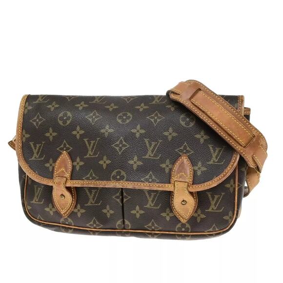 LOUIS VUITTON Monogram Gibeciere MM Shoulder Bag M42247